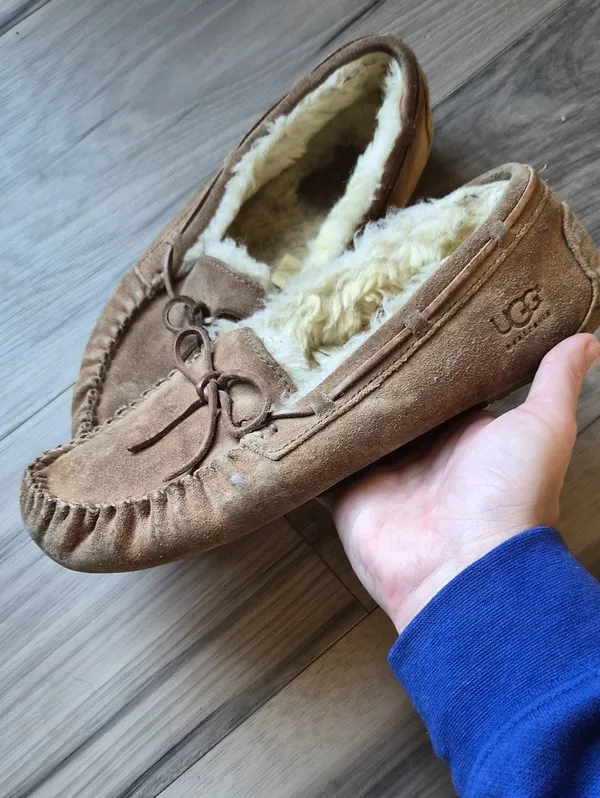 UGG Women's Dakota Suede Moccasin Slippers Chestnut Size 5 - Image 2