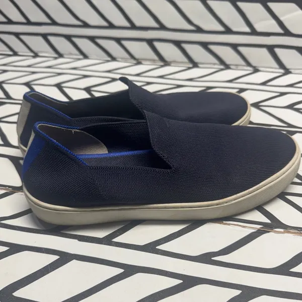 Rothy’s The Original Slip On Sneaker in Navy size 8.5 - Image 4
