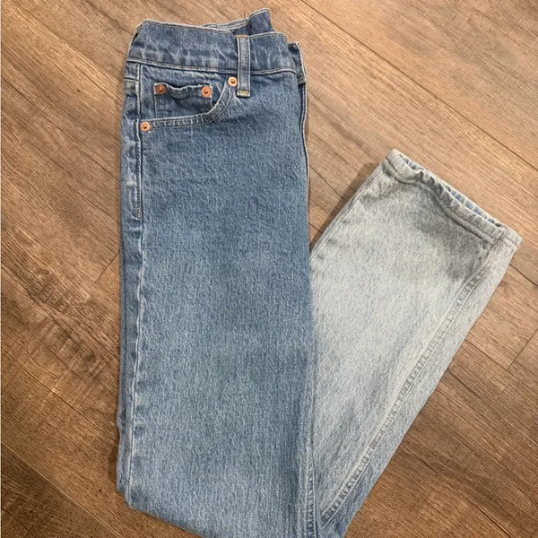 GAP Women's Light Blue Ombré Straight Leg Jeans - Image 4