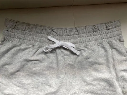 Hollister Paperbag Tie Shorts - Image 3