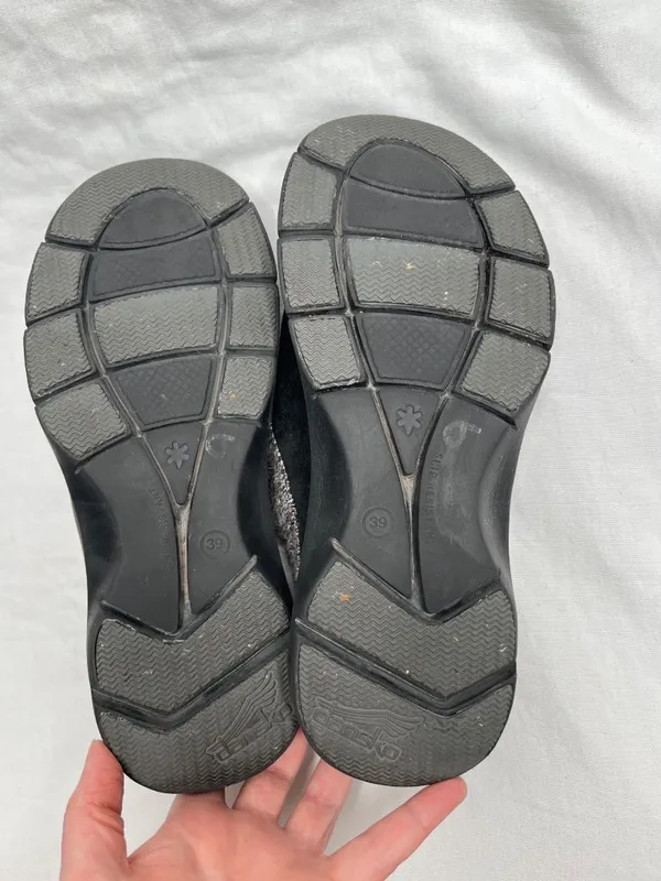 Dansko Eartha Black Suede Slip-On Shoes Size 39 sweater trim - Image 8