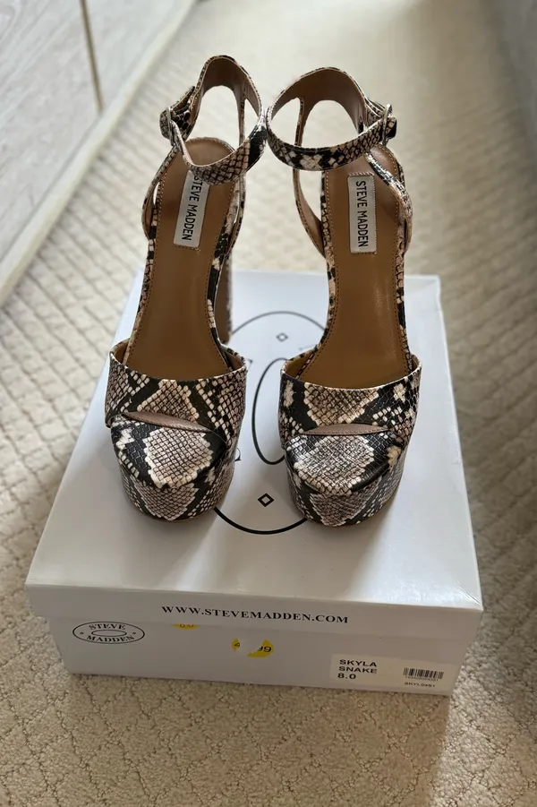 Steve Madden Platform Heeled Sandals - Image 2
