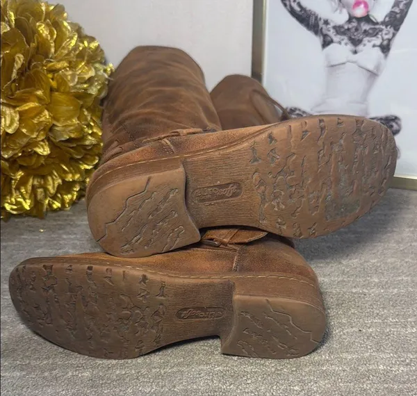 Brown faux leather tie up boots Size 6 - Image 8