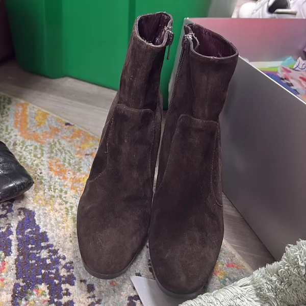 Via Spiga Elegant Brown Suede Women's Ankle Boots made in Italy 8M - Image 8