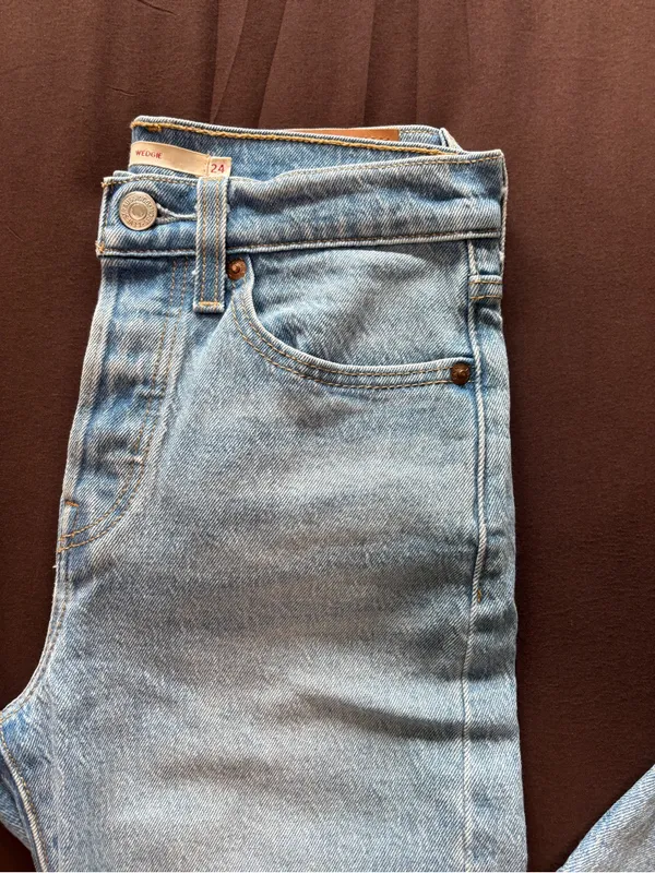 Levi's Women's High-Rise Light Blue Wedge Jeans - Image 2