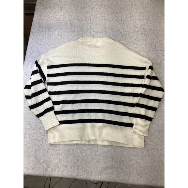 A‎ New Day Women Cream Black Striped Crewneck Sweater Size M Drop Shoulder Knit - Image 4