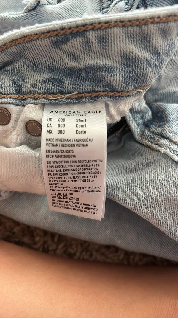 American Eagle Jeans - Image 3