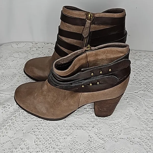 Madden Girl Deluxe faux leather zip up heeled ankle boots booties sz 8 - Image 5