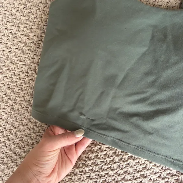 Green Workout Top Size M - Image 4