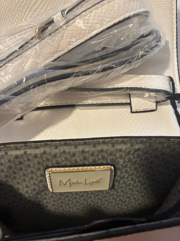 Moda Luxe hand bag with strap  - Image 4