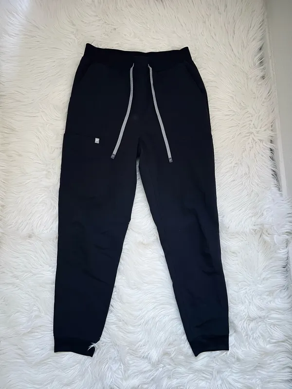 Fabletics Women’s Black Scrub Jogger Pants Size Medium  - Image 5