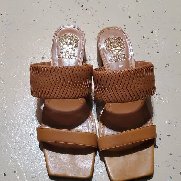 Brown Vince camuto sandals. size 9M - Image 5