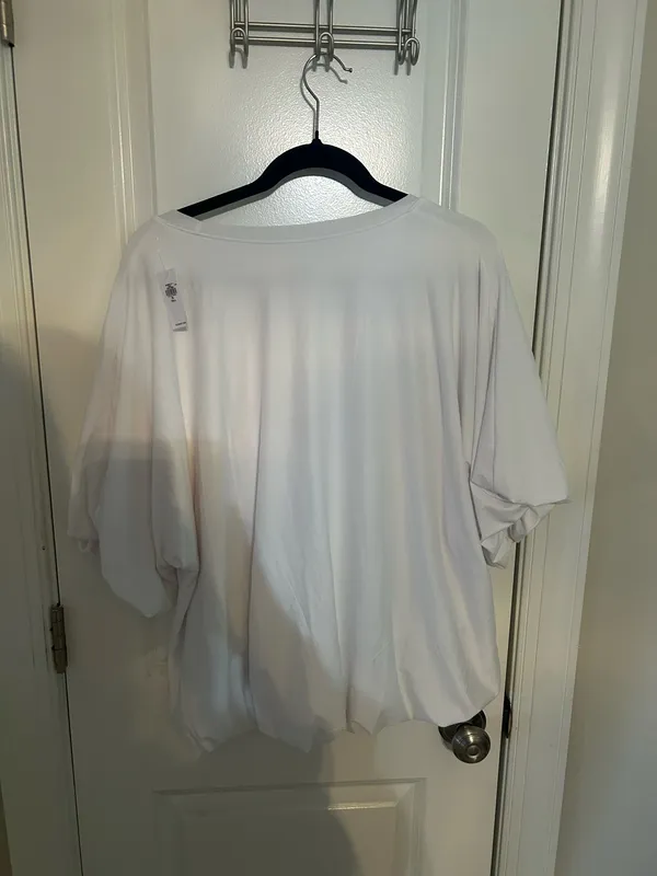 Old Navy Active Bubble Top - Image 5