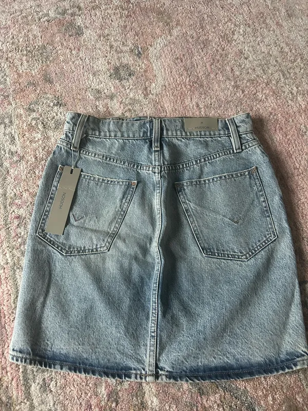 Hudson Jeans skirt 25 light wash - Image 2