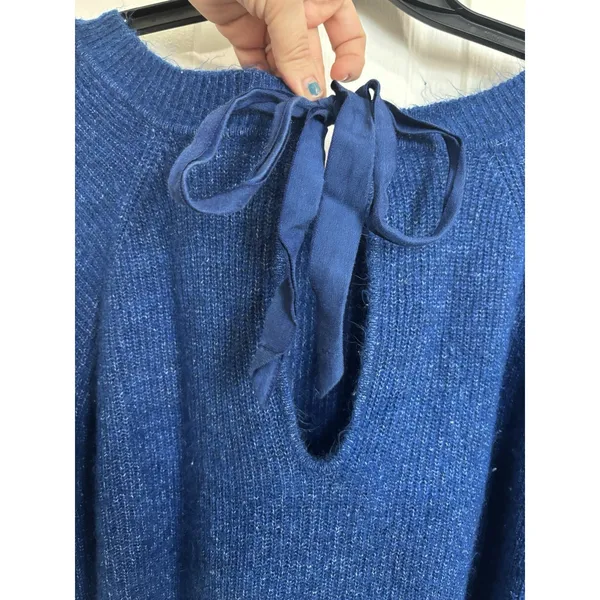 Abercrombie & Fitch Blue Fuzzy Sweater Medium Bow Tie Back Cozy Comfy Casual - Image 4