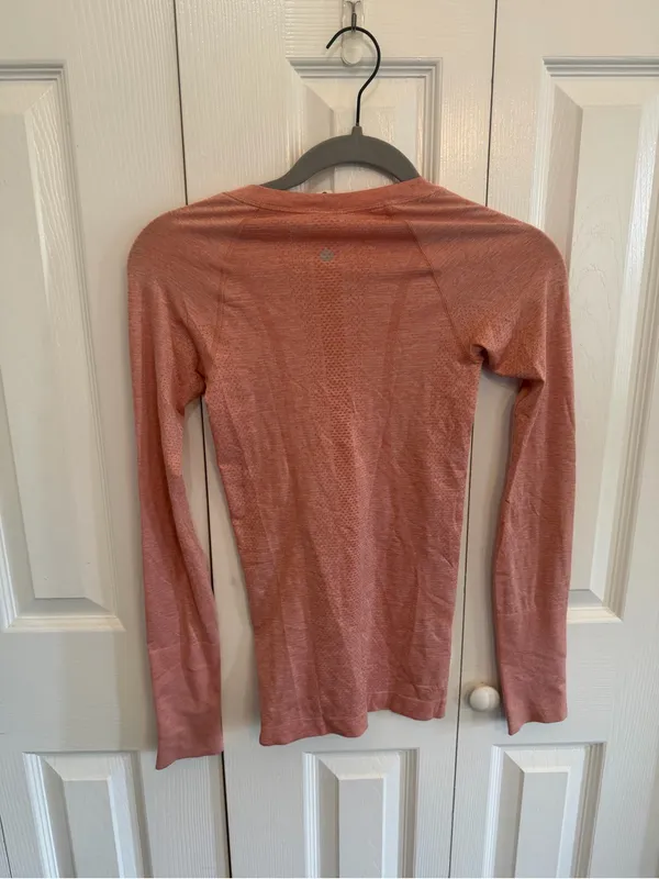 Lululemon Swiftly Tech 2.0 Long Sleeve Shirt Size 0 - Image 5