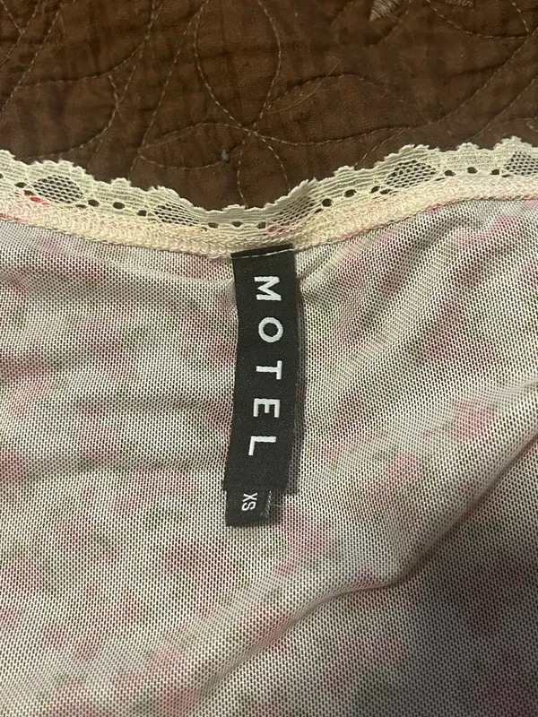 Motel Rocks Gardenia Print Mesh Top - Image 2