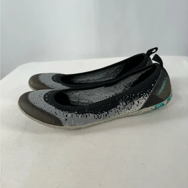 Merrill Synthetic Round Toe Flat in Grey‎ Size 6.5 - Image 7