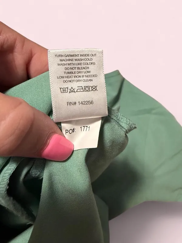 Figs Women's Green V-Neck Scrub Top - Image 5