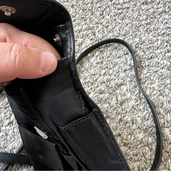 G.H.‎ Bass & Company Black Leather Wallet Crossbody Purse - Image 10