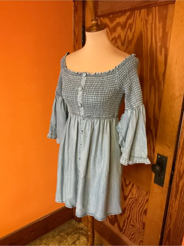 VENUS Denim Dress Size 2 Smocked Off Shoulder Bell Sleeve Button Front Boho - Image 7