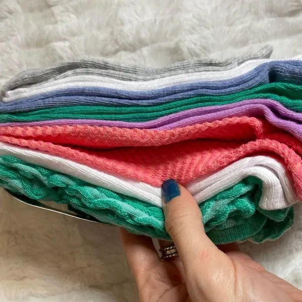NO BOUNDARIES NWT Multi Pack of Textured Socks Green Pink White 4-10 OSFM - Image 6