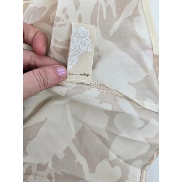 Soft Surroundings Tunic Women S 2BE43 Tan Floral Split Neck 3/4 Sleeve EUC - Image 4