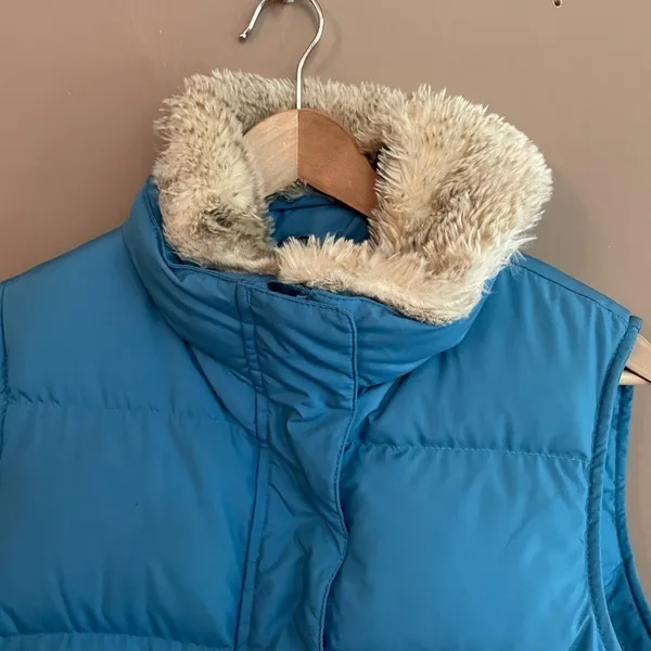 L.L. Bean Goose‎ Down Faux Fur Trim Vest Blue Size Medium - Image 2