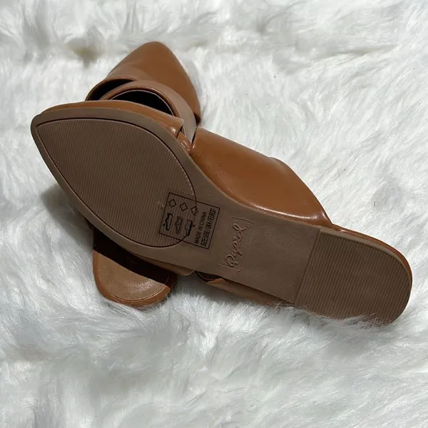 Qupid Darla Flats Size 6.  B83‎ - Image 9