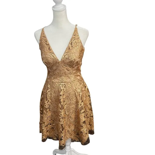 Dress the Population Gold Metallic Lace V Neck Fit Flare Cocktail Mini Dress S - Image 2