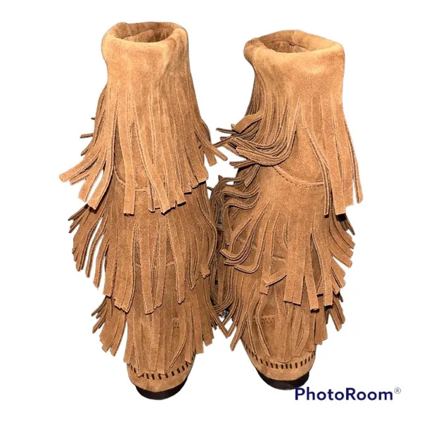 Minnetonka Suede 3 Layer Fringe Boots - Image 3