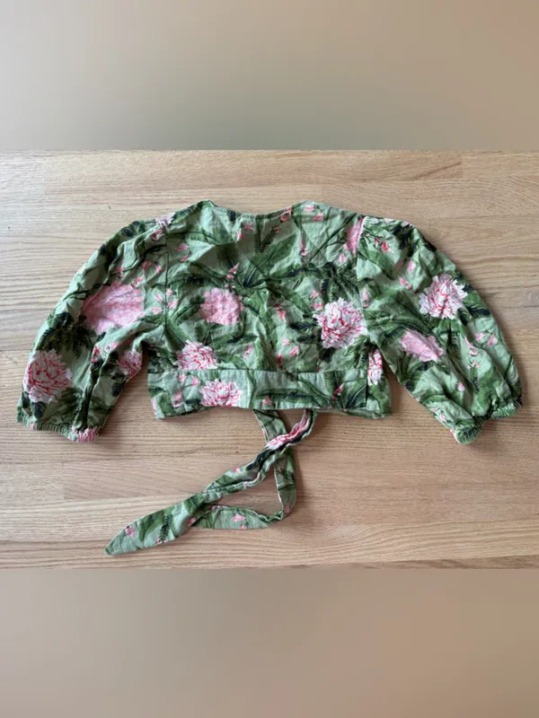 Agua Bendita Olive Green and Pink Floral Cropped Tie-Front Top - Image 4