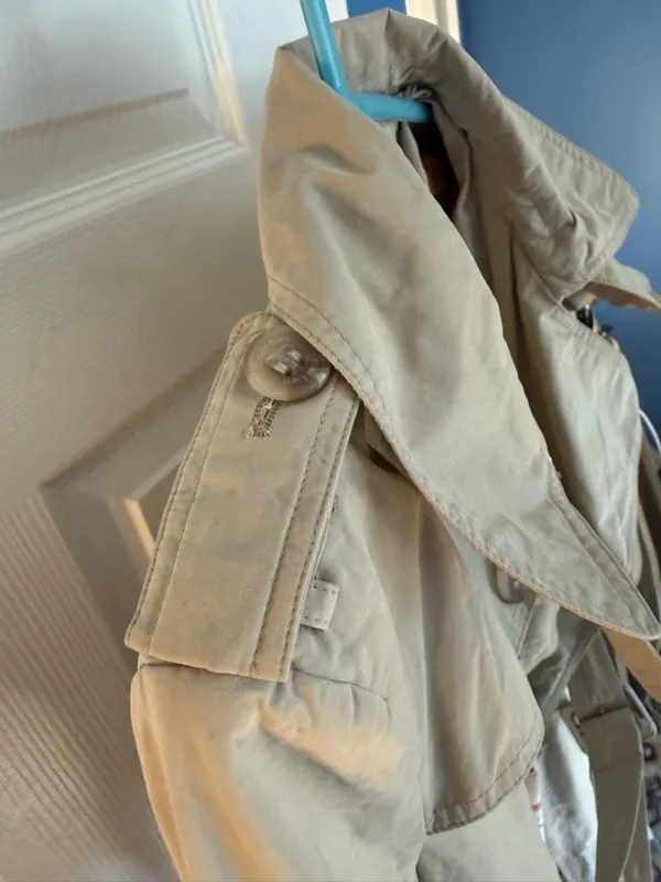 Calvin Klein Khaki Beige Trench Coat with Belt - Image 7