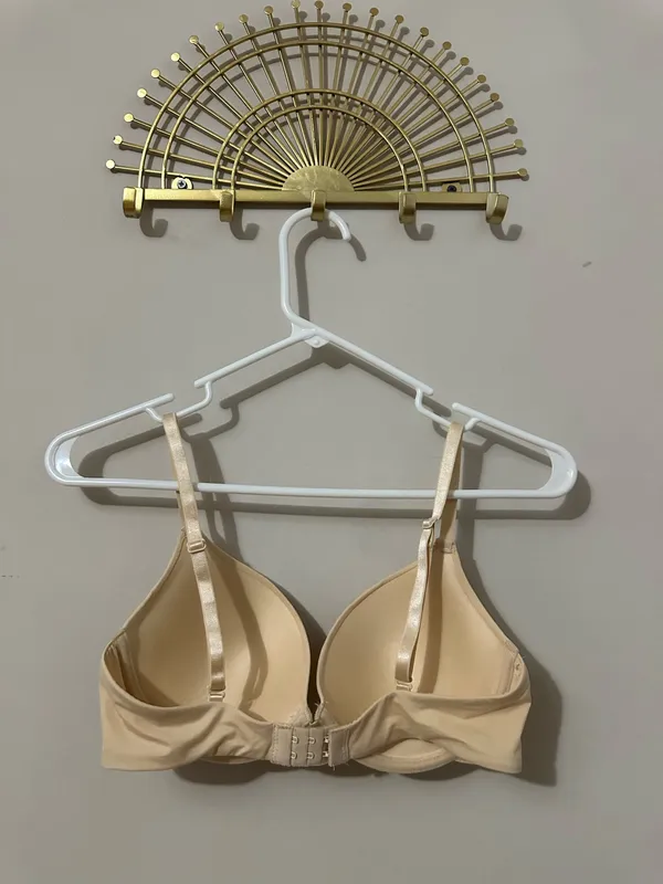 Essential Smooth T-Shirt Bra in Nude - Image 2