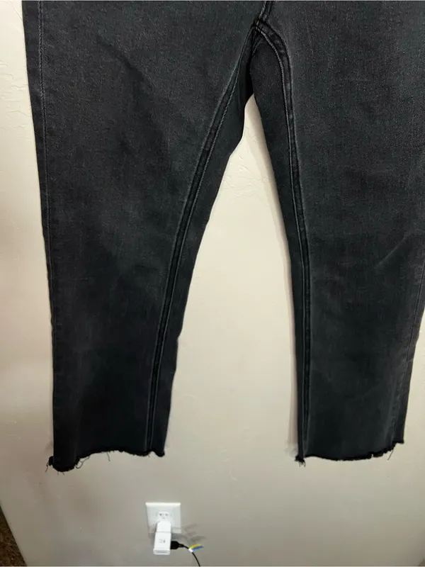 Vigoss Marley Crop Boot Washed Black Raw Hem‎ Stretch Jeans - Image 12