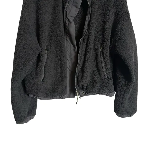 Vuori Women’s Gray Cozy Sherpa Full Zip Hiking Outdoor Warm Jacket Size Medium - Image 6