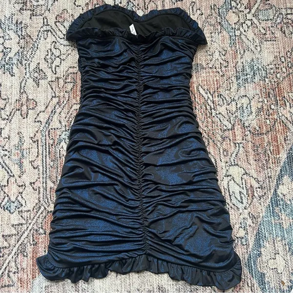 Lucy in the Sky Metallic Ruched Strapless Dress in Navy Size Medium - Image 8