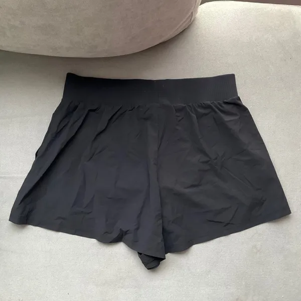 Alo Yoga Breezy Short Black S - Image 6