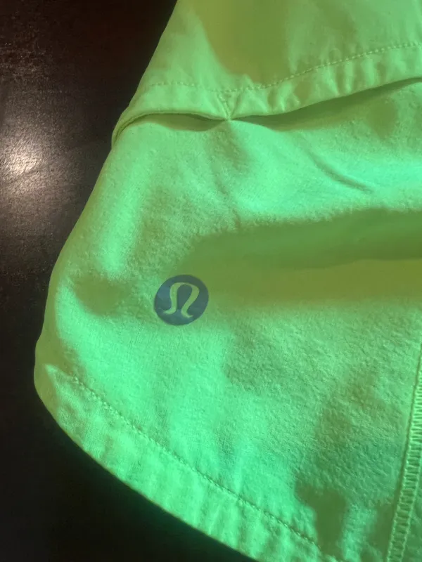Lululemon Shorts Speed Up - Image 3