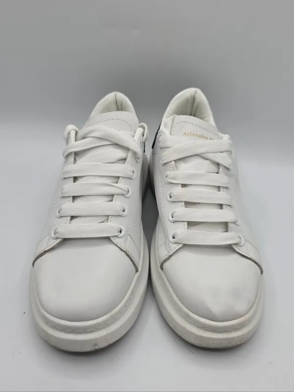 Women's Oversized Colorblocked Sneakers White Black Size 10 Minimialistic - Image 4