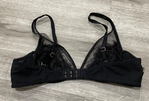 Black Lace Bra. Size 32 C - Image 2