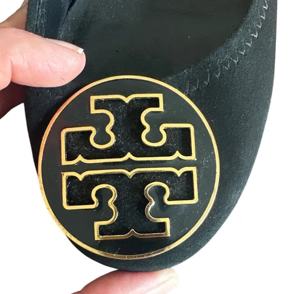 Tory Burch Maddie Suede Pumps Black Gold Logo Block Heel Size 9 - Image 11