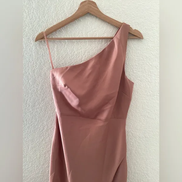 BHLDN Dylan One-Shoulder Satin Side-Slit Gown in Sedona Dusty Pink Anthropologie - Image 2