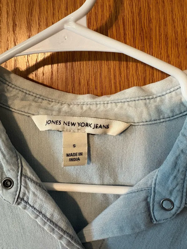 Jones New York Light blue button down top - Image 2