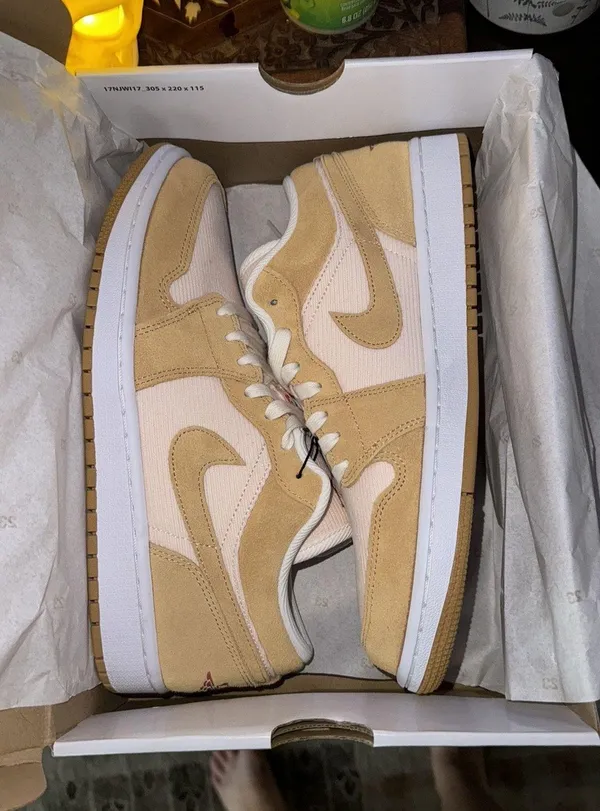 Nike Air Jordan 1 Low SE Women’s - Image 6