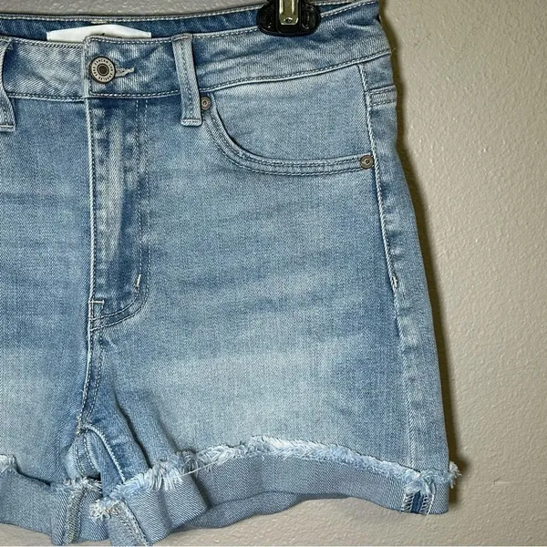 Kancan Jasmine High Rise Cuffed Hem Denim Shorts Women’s Size Large - Image 5