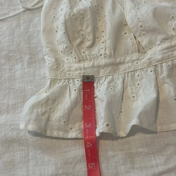 Coastal Chic White Eyelet Peplum Crop Top Open Back Romantic Summer Small - Image 6
