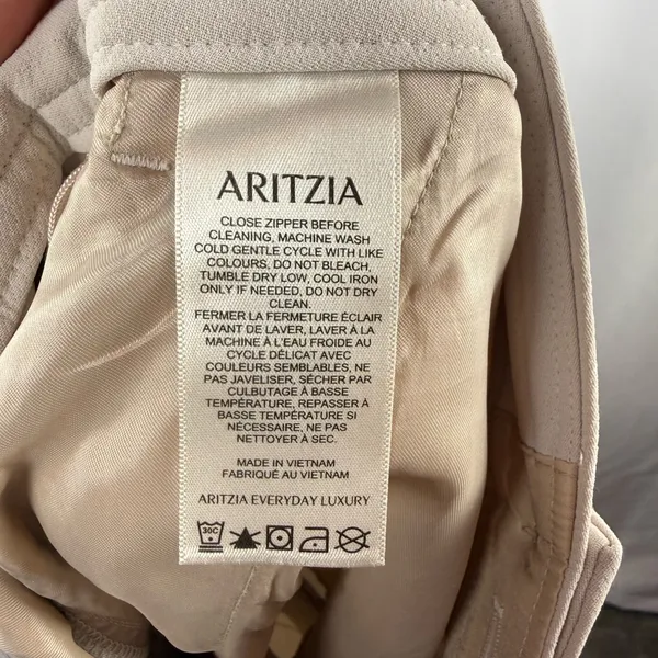 Aritzia Wilfred Cargo Drawstring Hem Trouser Pants in Cream Size‎ 4 - Image 4