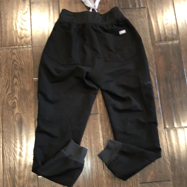 FIGS black nurses scrubs size xxsmall - Image 7