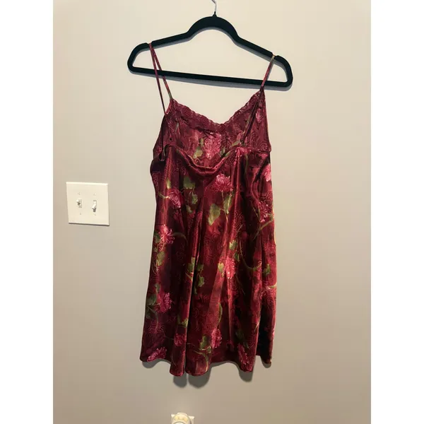 Sophia by Delicates Burgundy Floral Satin Lace Trim Nightgown Slip Dress Medium - Image 4
